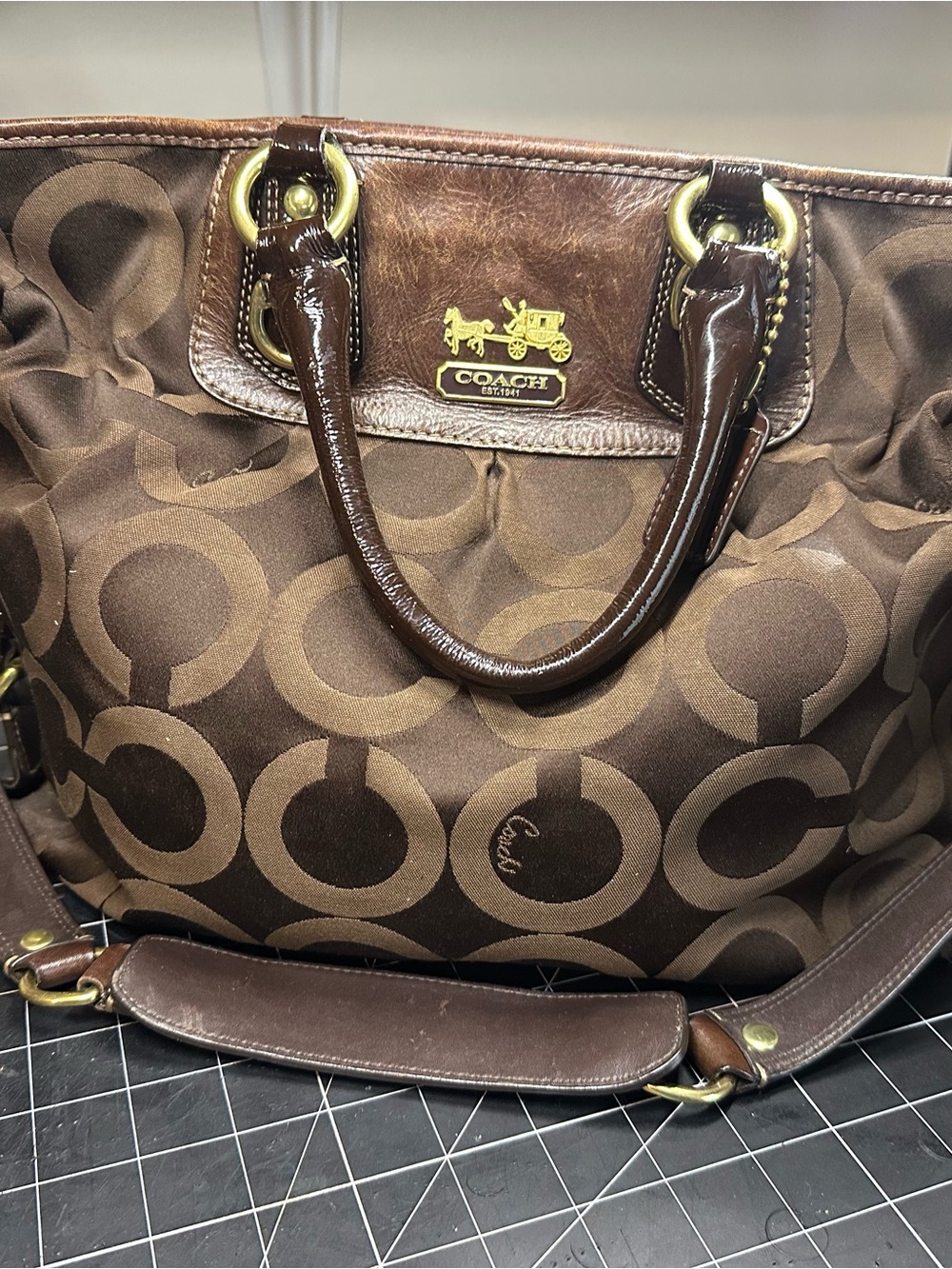 Coach Gold Leather Badge Handbag Interior Detail